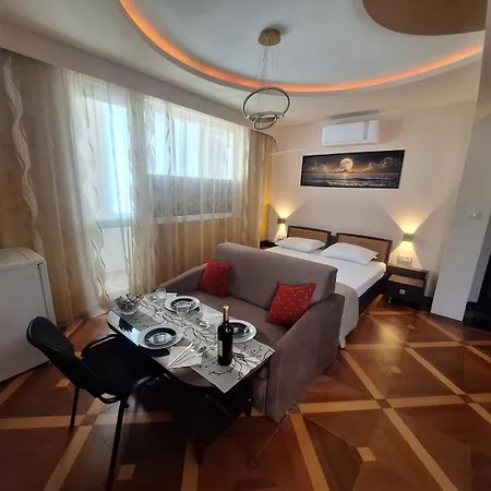 Lily Aparts فارنا