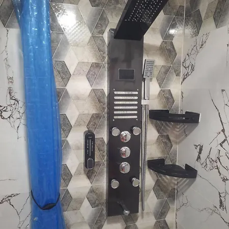 アパート Lily Aparts *