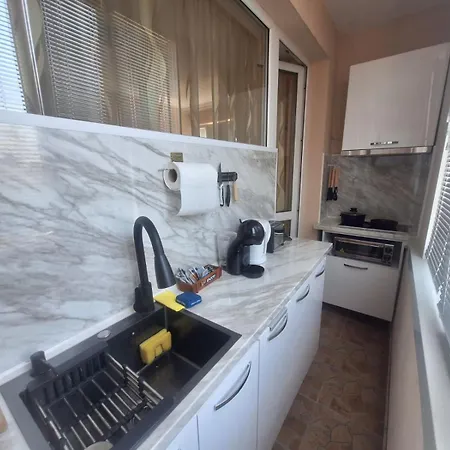 アパート Lily Aparts *