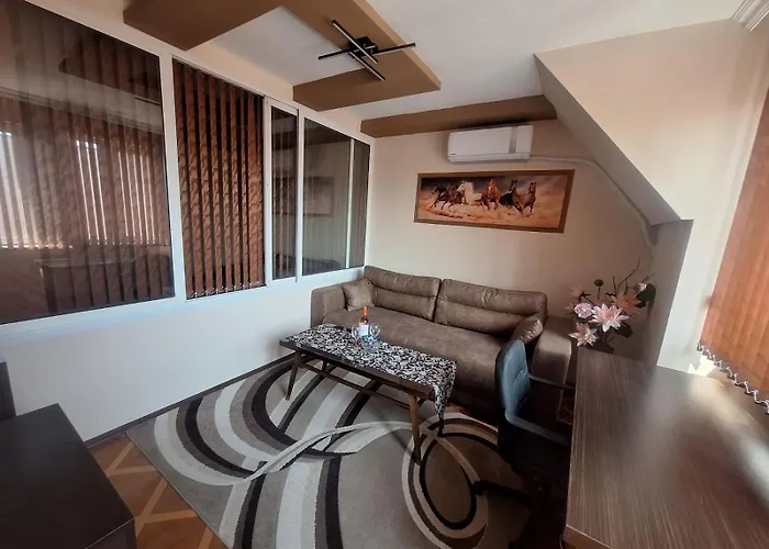 Apartamento Lily Aparts *