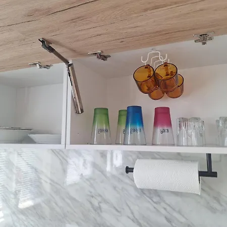 Apartament Lily Aparts *