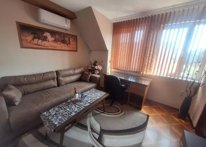 Lily Aparts Apartment *